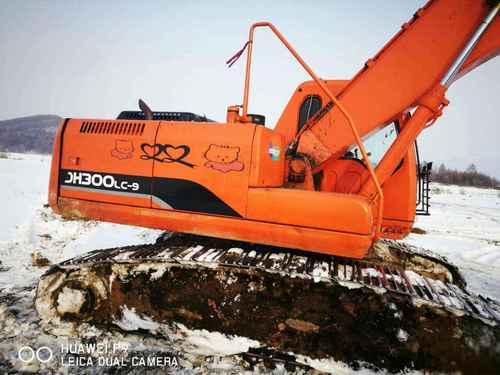 黑龙江出售转让二手7000小时2010年斗山DH225挖掘机