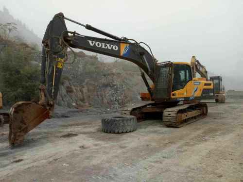 河南出售转让二手6900小时2014年沃尔沃EC220D挖掘机