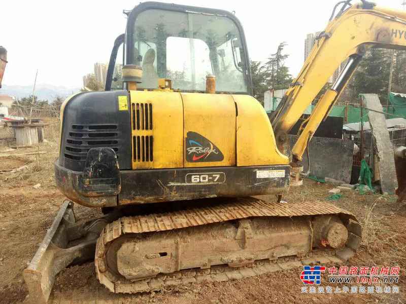 山东出售转让二手9000小时2008年现代R60挖掘机