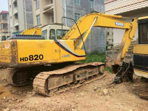 广东出售转让二手8000小时2004年加藤HD820II挖掘机