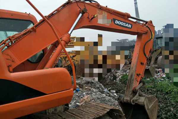 四川出售转让二手6400小时2012年斗山DH150LC挖掘机