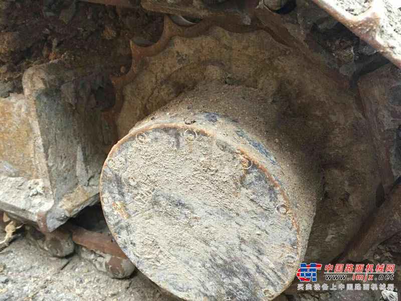 黑龙江出售转让二手6000小时2011年临工LG665挖掘机