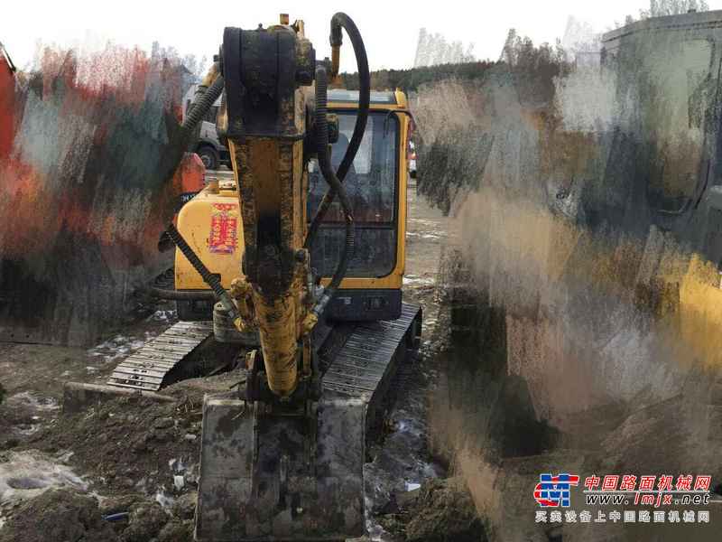 黑龙江出售转让二手6000小时2011年临工LG665挖掘机