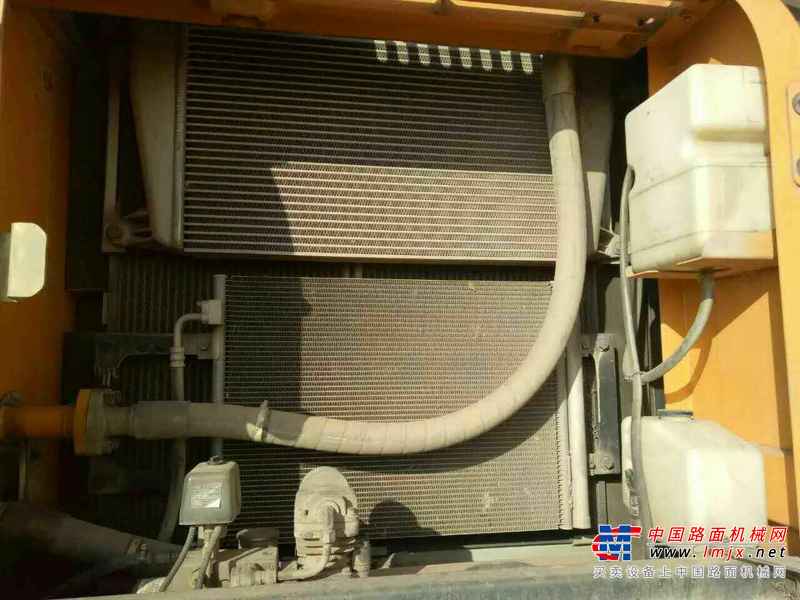河南出售转让二手8500小时2012年现代R215挖掘机
