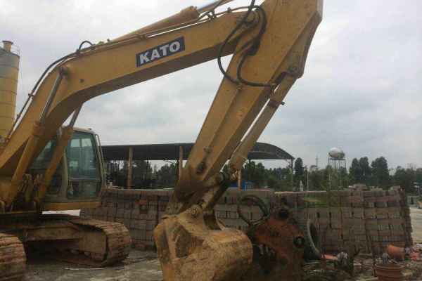 广东出售转让二手5000小时2009年加藤HD820III挖掘机