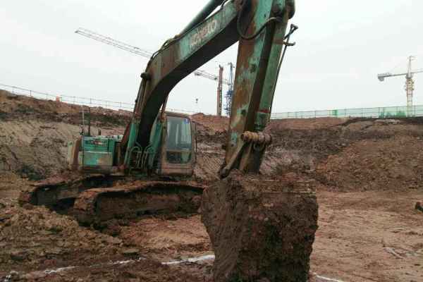 重庆出售转让二手12000小时2009年神钢SK260挖掘机