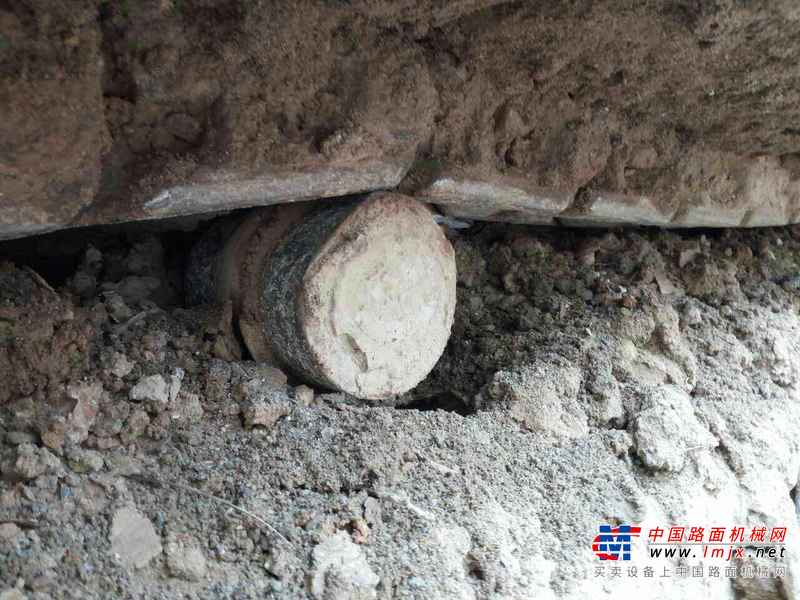 广东出售转让二手15747小时2003年小松PC100挖掘机