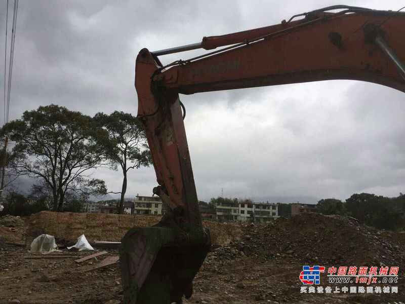 江西出售转让二手15000小时2010年日立ZX240挖掘机