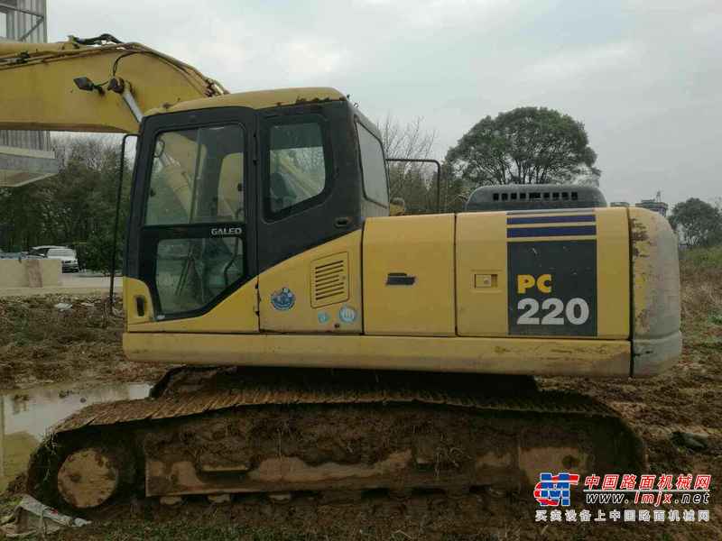 江西出售转让二手7800小时2007年小松PC200挖掘机