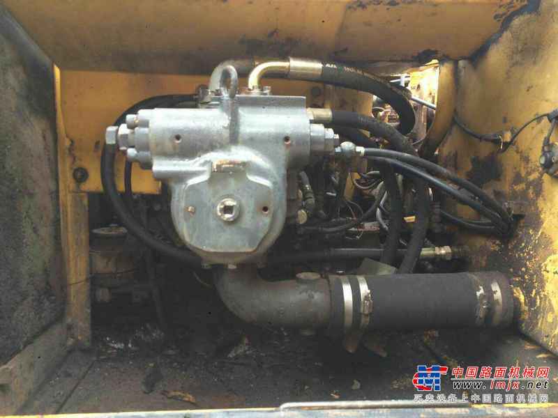 广东出售转让二手12000小时2006年小松PC200挖掘机