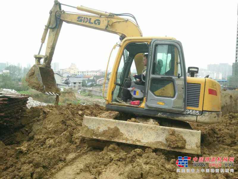 湖南出售转让二手4900小时2012年临工LG685挖掘机