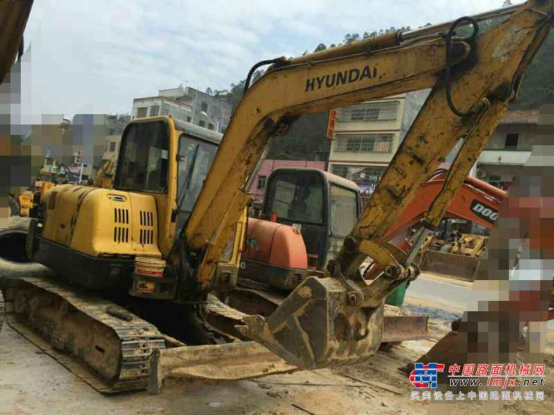 广东出售转让二手12000小时2008年现代R60挖掘机