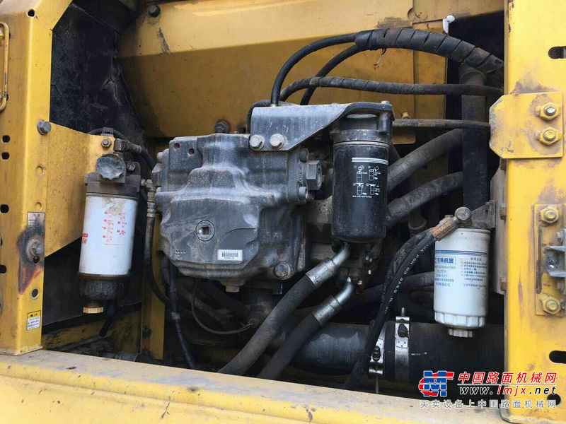 陕西出售转让二手7400小时2010年小松PC240挖掘机