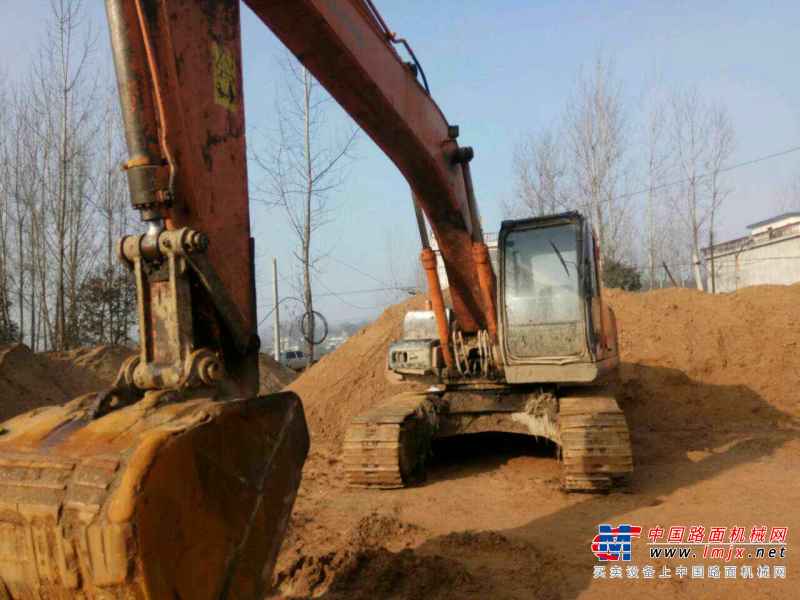 河南出售转让二手9500小时2006年日立ZX200挖掘机