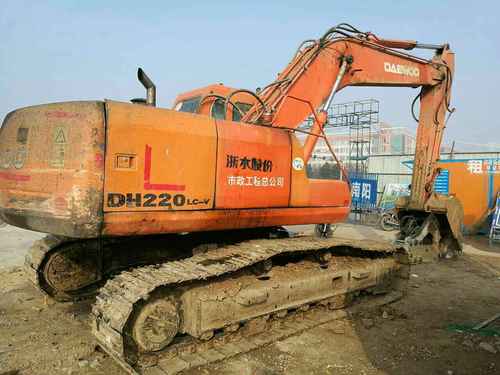 河南出售转让二手11000小时2004年大宇DH220LC挖掘机