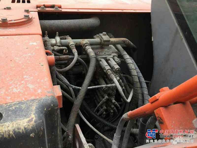 江西出售转让二手10000小时2011年日立ZX70挖掘机