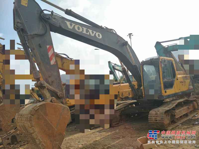 贵州出售转让二手8000小时2009年沃尔沃EC240挖掘机
