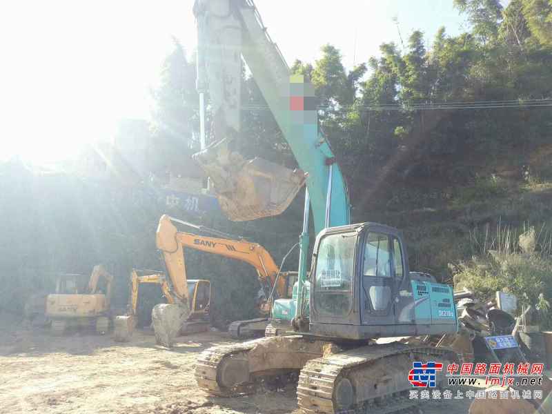 云南出售转让二手6137小时2010年神钢SK210LC挖掘机