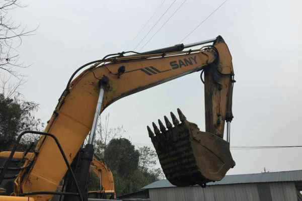 江西出售转让二手8000小时2010年三一重工SY235C挖掘机