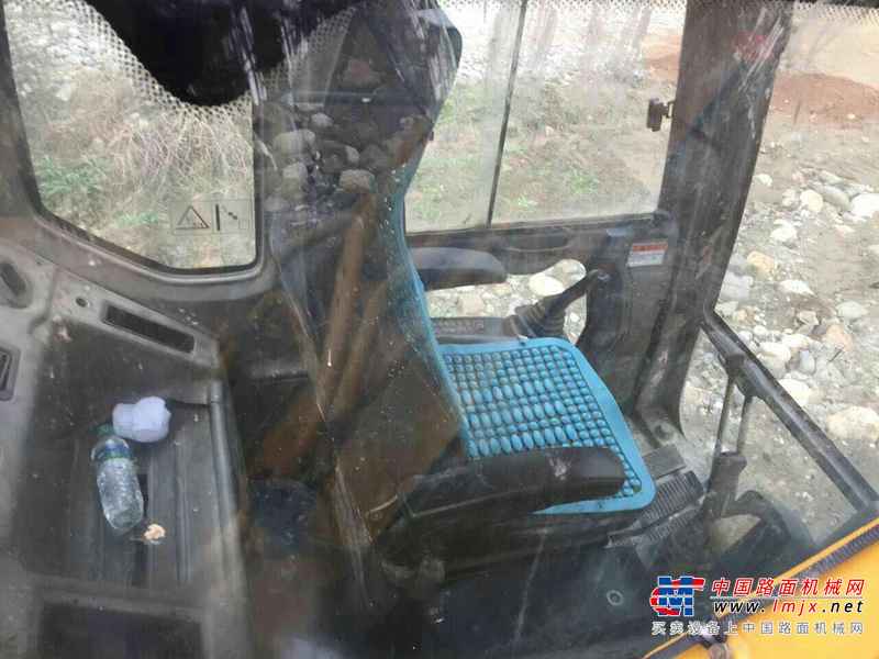 江西出售转让二手8500小时2011年徐工XE215C挖掘机