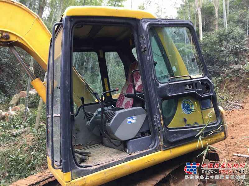 江西出售转让二手8000小时2010年小松PC60挖掘机