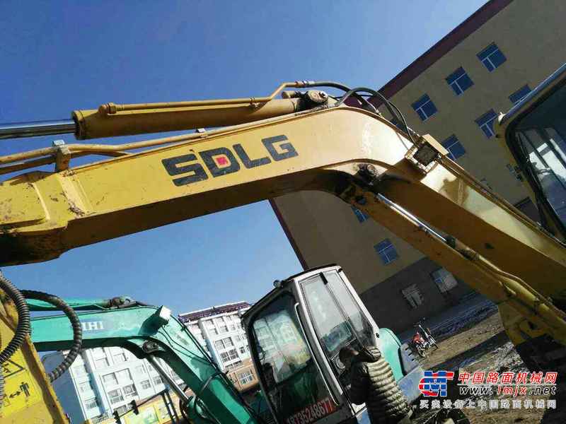 山西出售转让二手3700小时2014年临工LG665挖掘机