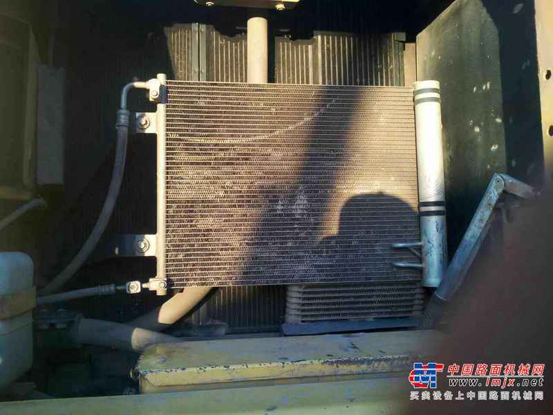 云南出售转让二手9800小时2011年小松PC220挖掘机