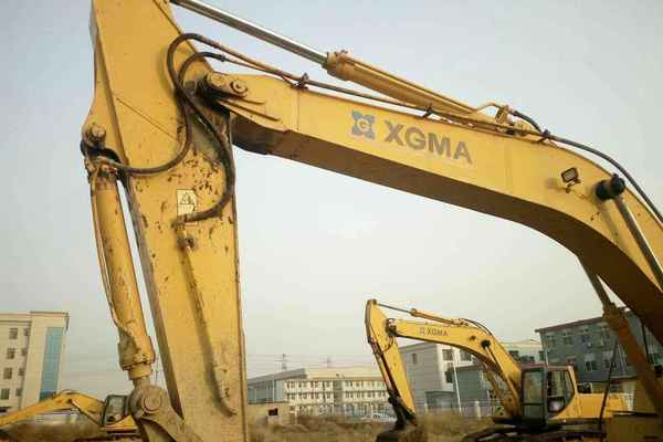 山西出售转让二手4750小时2011年厦工XG825LC挖掘机