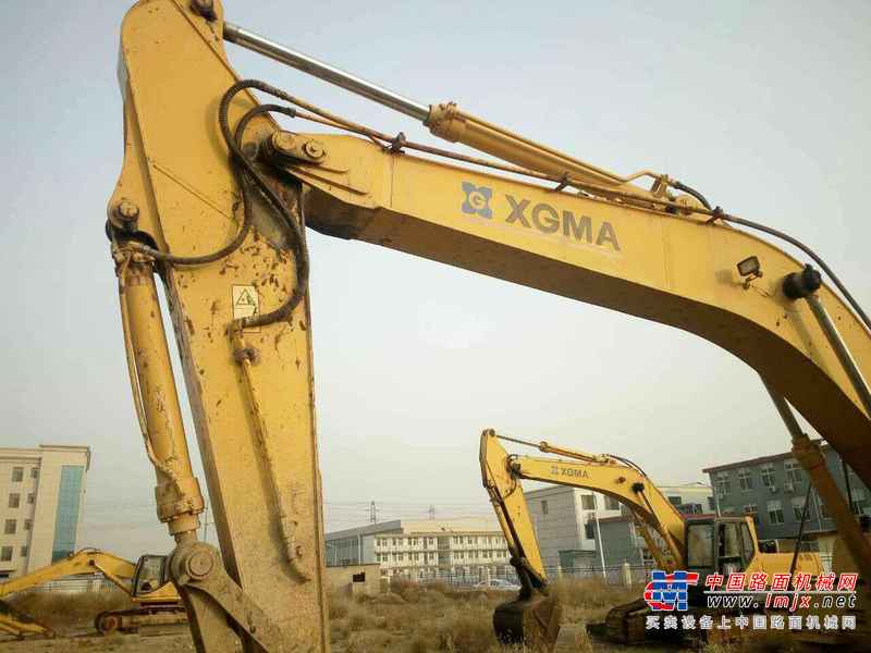 山西出售转让二手4750小时2011年厦工XG825LC挖掘机