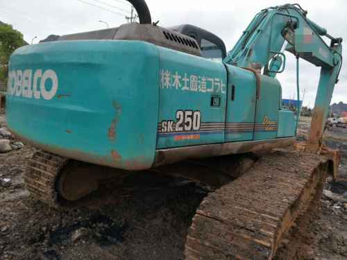 贵州出售转让二手15000小时2005年神钢SK250挖掘机