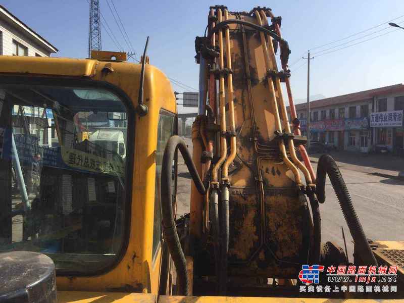 山西出售转让二手8000小时2005年现代R260LC挖掘机