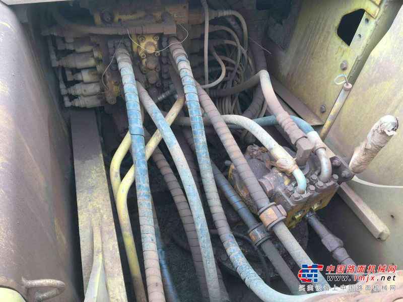 云南出售转让二手7465小时2011年小松PC220挖掘机