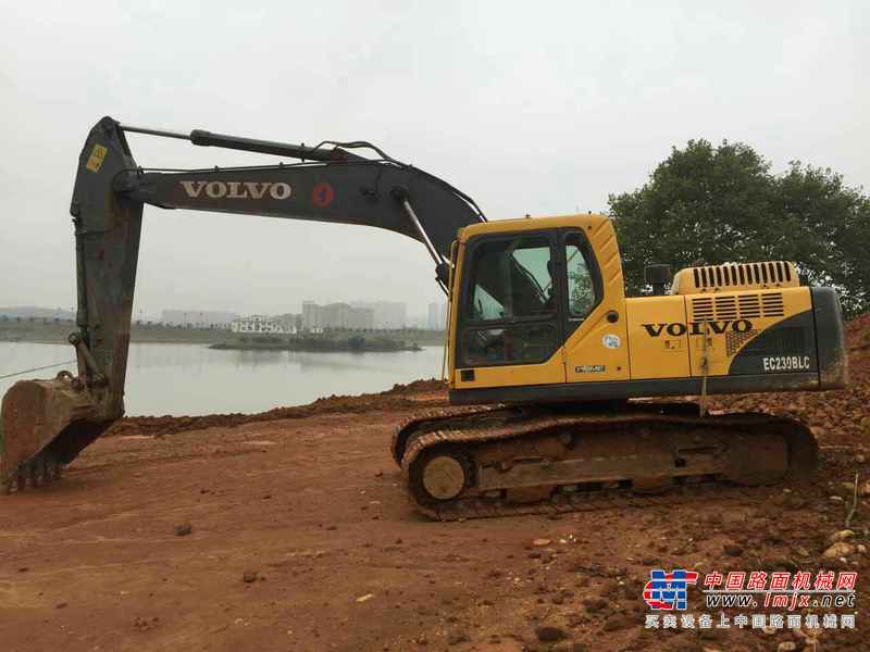 江西出售转让二手6298小时2011年沃尔沃EC210B挖掘机