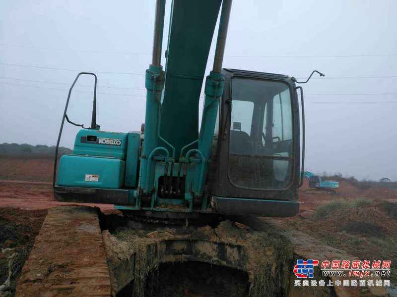 江西出售转让二手6552小时2011年神钢SK260LC挖掘机