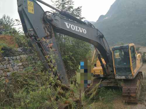 贵州出售转让二手6000小时2010年沃尔沃EC210B挖掘机