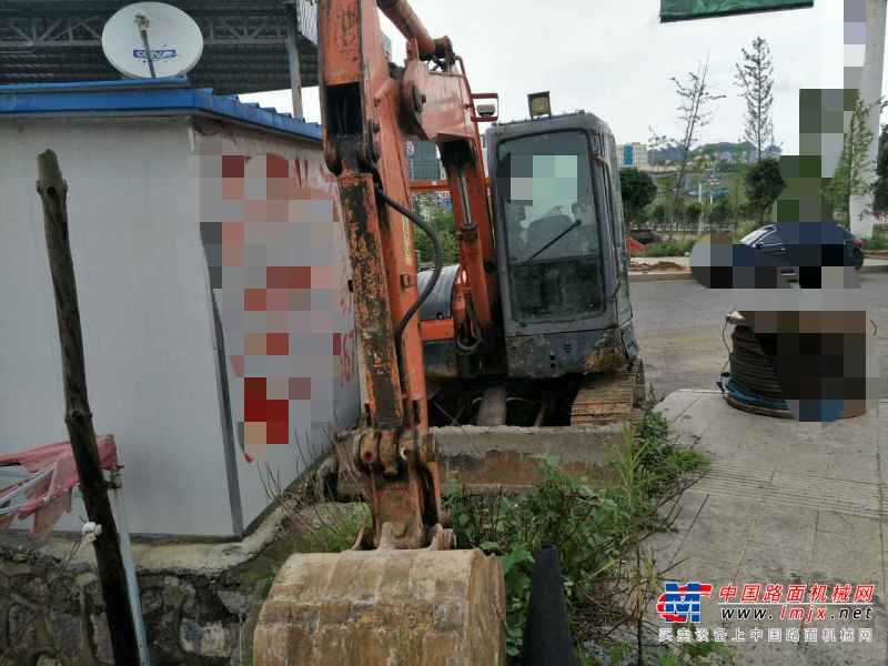 贵州出售转让二手18000小时2006年日立ZX55UR挖掘机