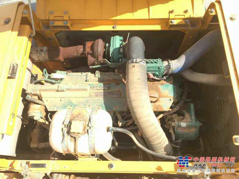 山西出售转让二手5000小时2011年沃尔沃EC240B挖掘机
