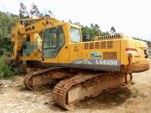 云南出售转让二手3394小时2010年临工LG6250挖掘机