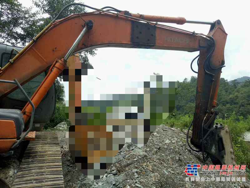 云南出售转让二手11720小时2003年日立ZX200LC挖掘机