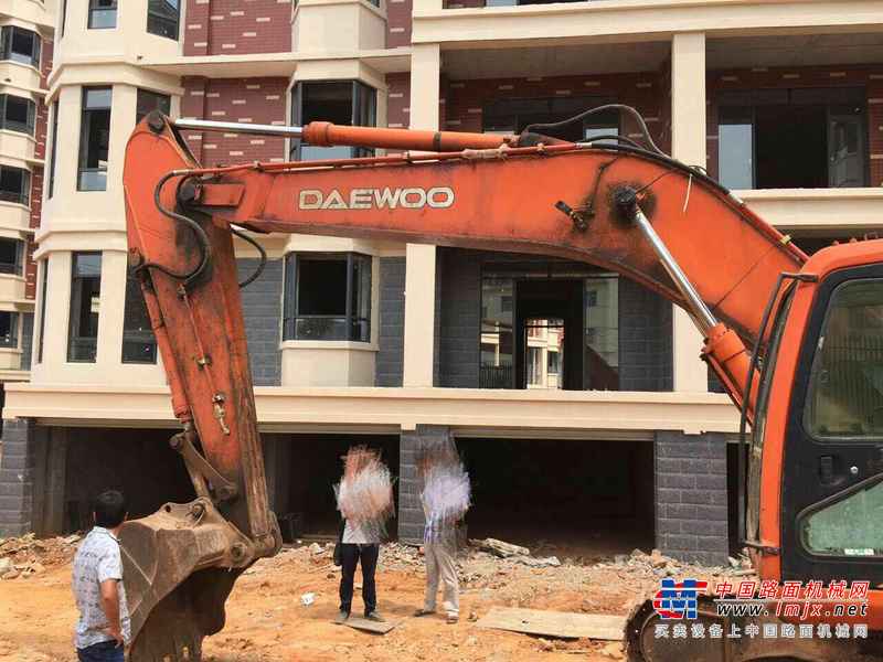江西出售转让二手12000小时2004年大宇DH220LC挖掘机