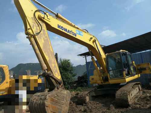 贵州出售转让二手5000小时2010年小松PC220挖掘机