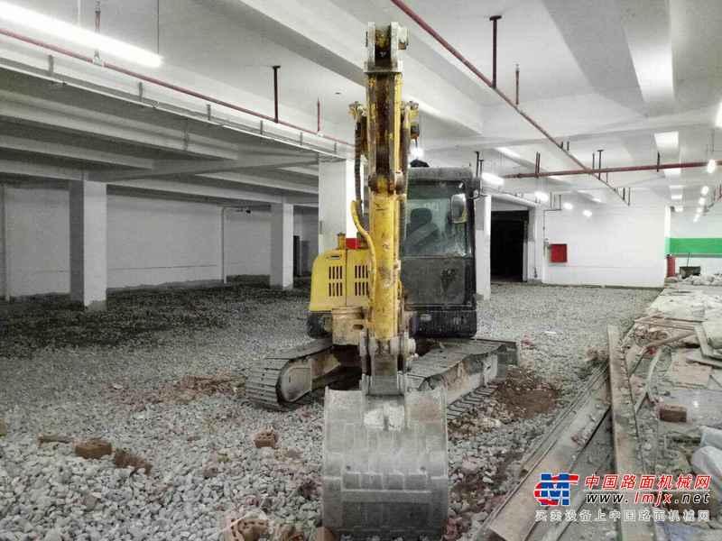 江西出售转让二手3000小时2014年现代R60挖掘机