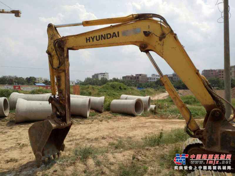 江西出售转让二手6000小时2013年现代R60挖掘机