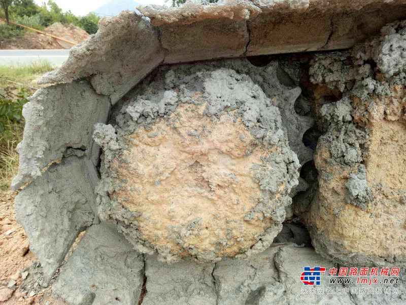 江西出售转让二手11969小时2008年现代R55挖掘机
