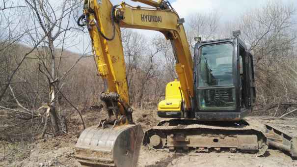 吉林出售转让二手5000小时2008年现代R80挖掘机
