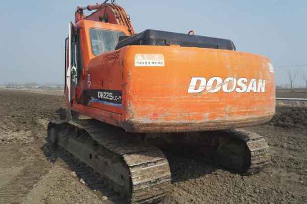安徽出售转让二手12000小时2010年斗山DH225挖掘机