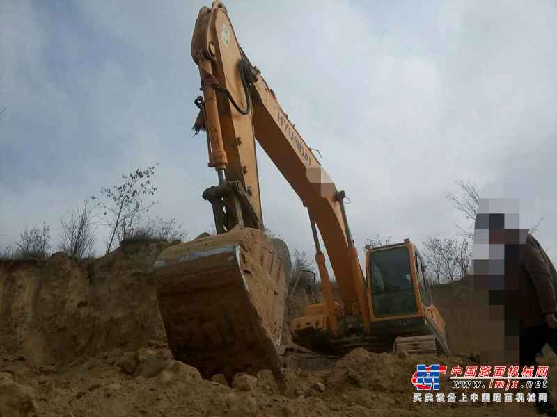 甘肃出售转让二手6400小时2012年现代R275LC挖掘机