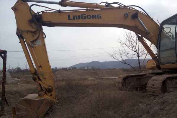 甘肃出售转让二手7600小时2009年柳工225C挖掘机