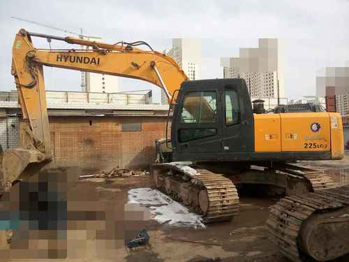 甘肃出售转让二手1182小时2011年现代R225LC挖掘机