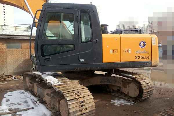 甘肃出售转让二手1182小时2011年现代R225LC挖掘机
